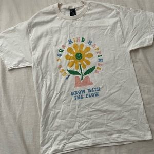Feed your mind happiness tee with flower graphic